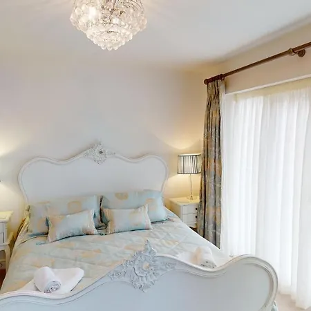 Holiday home Silversands House - The Bay Filey, Sleeps 8-10, 2 Dogs Welcome Reighton