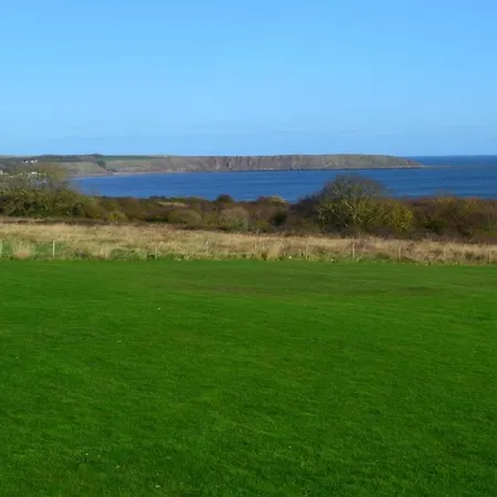 Holiday home Silversands House - The Bay Filey, Sleeps 8-10, 2 Dogs Welcome Reighton