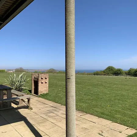 Silversands House - The Bay Filey, Sleeps 8-10, 2 Dogs Welcome Holiday home