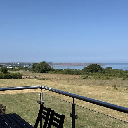 Silversands House - The Bay Filey, Sleeps 8-10, 2 Dogs Welcome Дом отдыха *