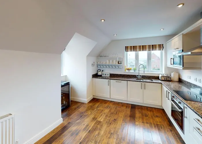 Silversands House - The Bay Filey, Sleeps 8-10, 2 Dogs Welcome Reighton